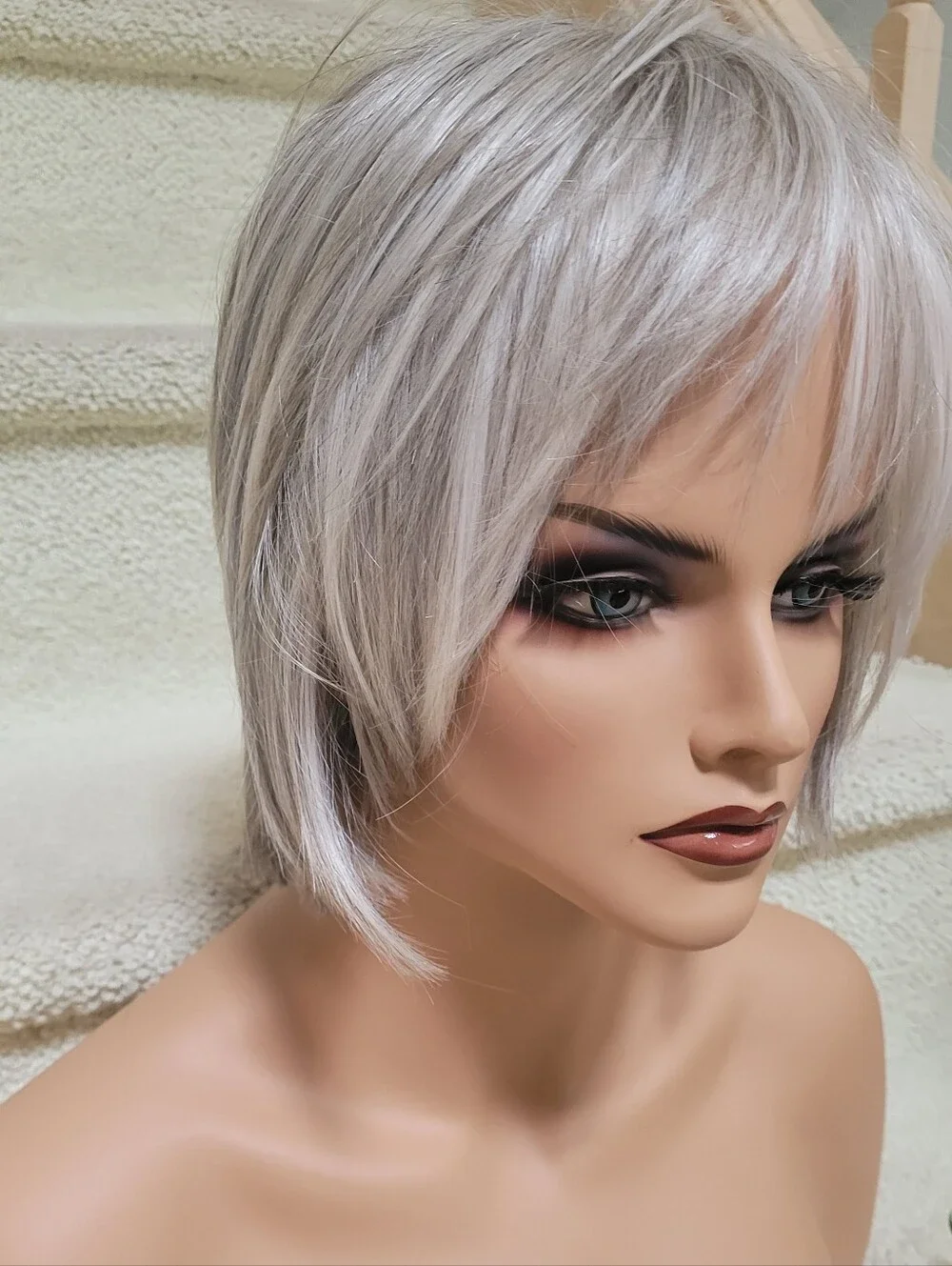 Stylish Short Layered Women's Wig in Grey  Platinum Smoke & Pet Free Home